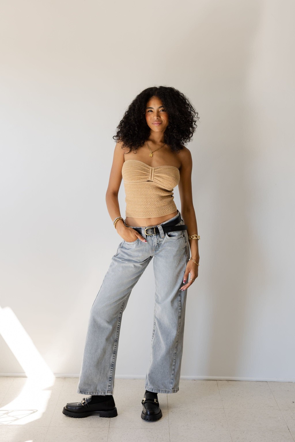 Effortlessly Cool Low Rider Wide Leg Jeans Featuring Flowy Silhouette and Classic Denim
