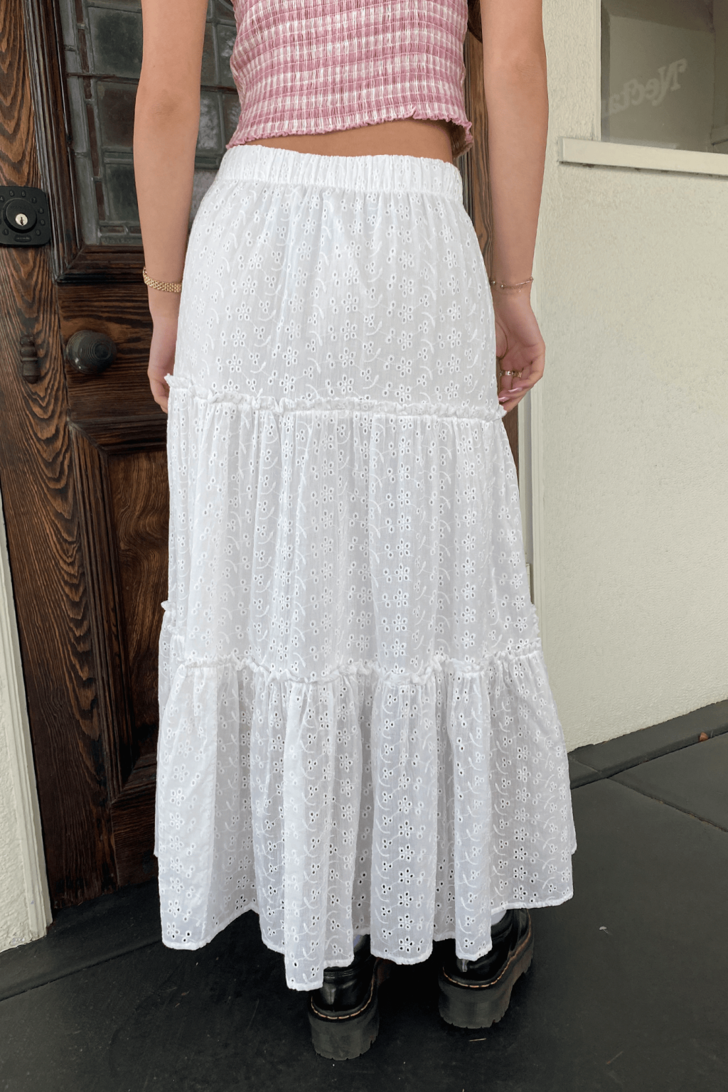 Chic Eyelet Maxi Skirt Featuring Intricate Patterns and Flowing Silhouette