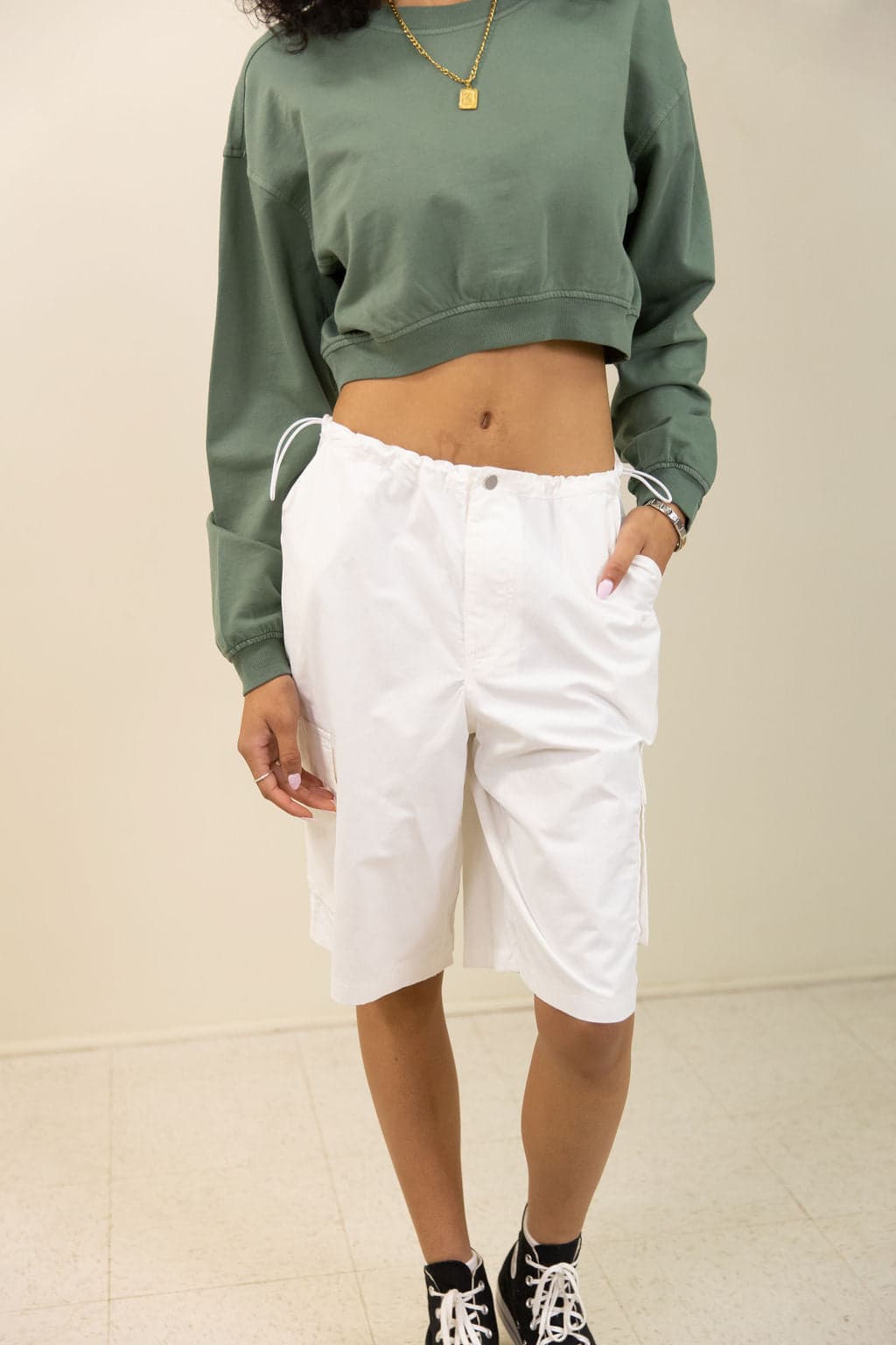 Urban-Inspired West Coast Cargo Shorts Combining Practicality and Street Style