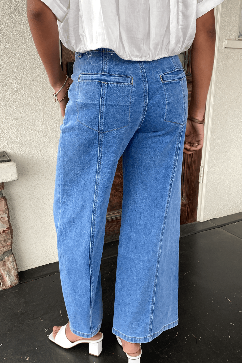 Classic Wide Leg Denim Jeans Featuring High-Quality Fabric and Flowy Silhouette