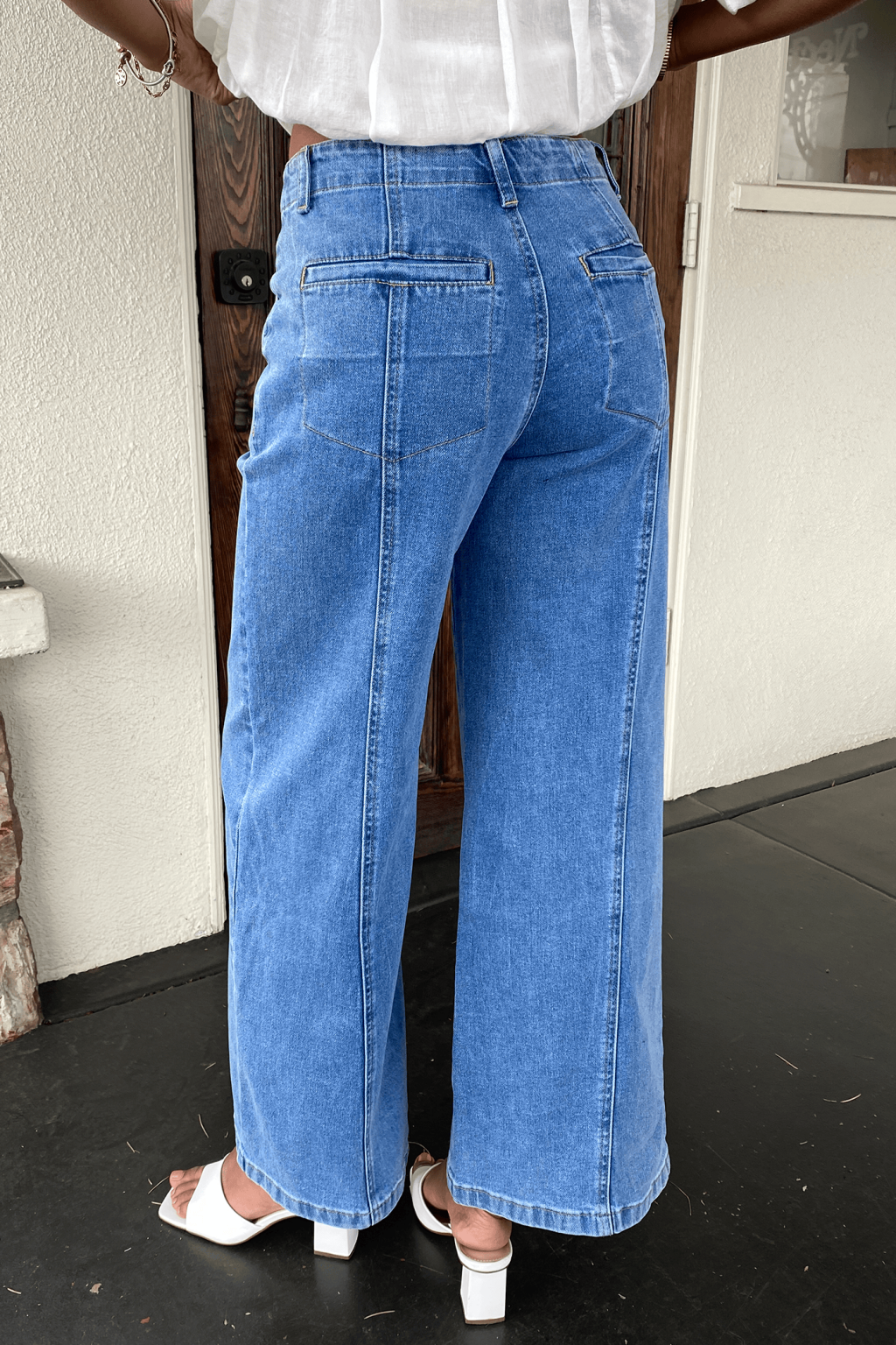 Classic Wide Leg Denim Jeans Featuring High-Quality Fabric and Flowy Silhouette