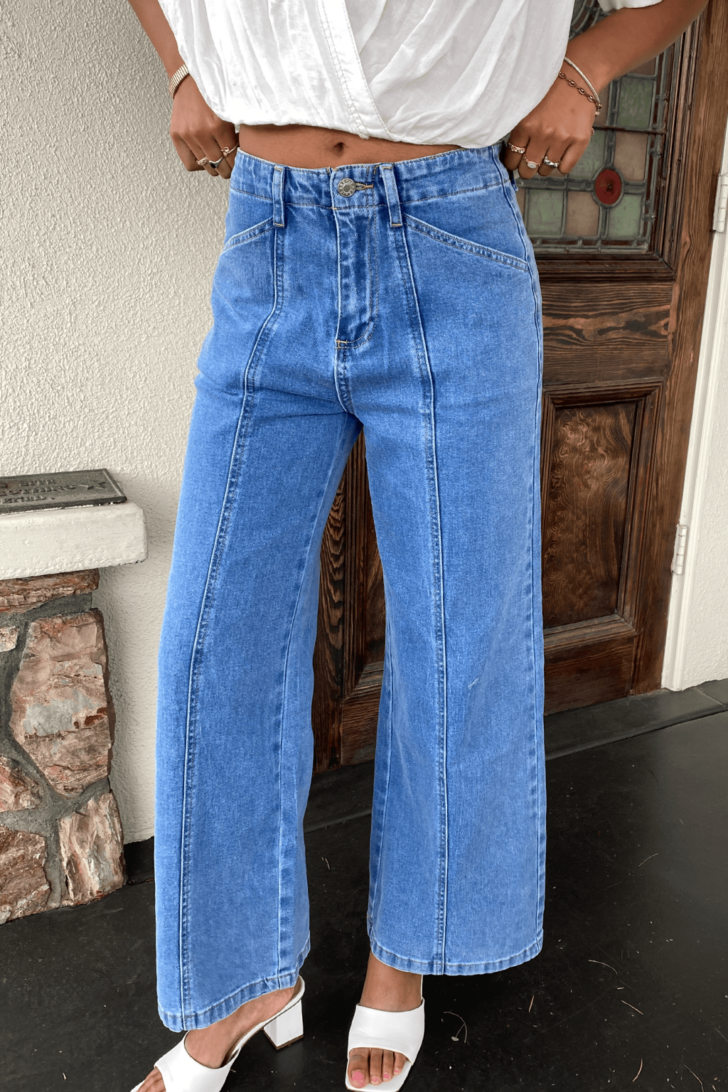 Classic Wide Leg Denim Jeans Featuring High-Quality Fabric and Flowy Silhouette